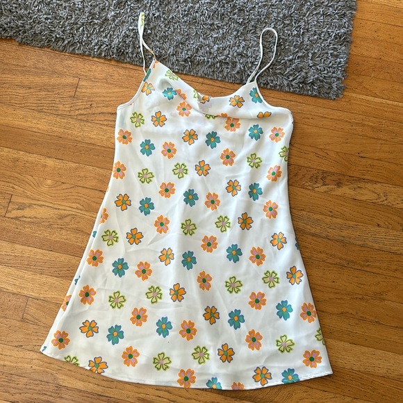 NWT Cotton On Santorini Floral Cowl Neck Mini Dress Size Small - Picture 2 of 11